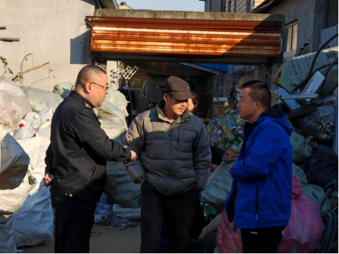报废车都去哪了？海门向机动车“乱拆解”亮剑437.png