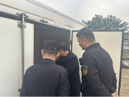 报废车都去哪了？海门向机动车“乱拆解”亮剑891.png