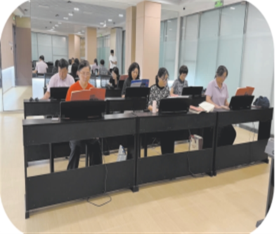 公益艺术培训点亮夕阳生活
