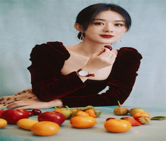 赵丽颖红丝绒波点长裙复古优雅