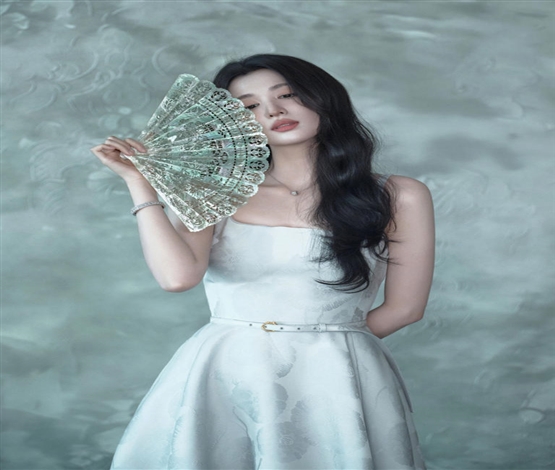 王楚然这组油画风大片绝了